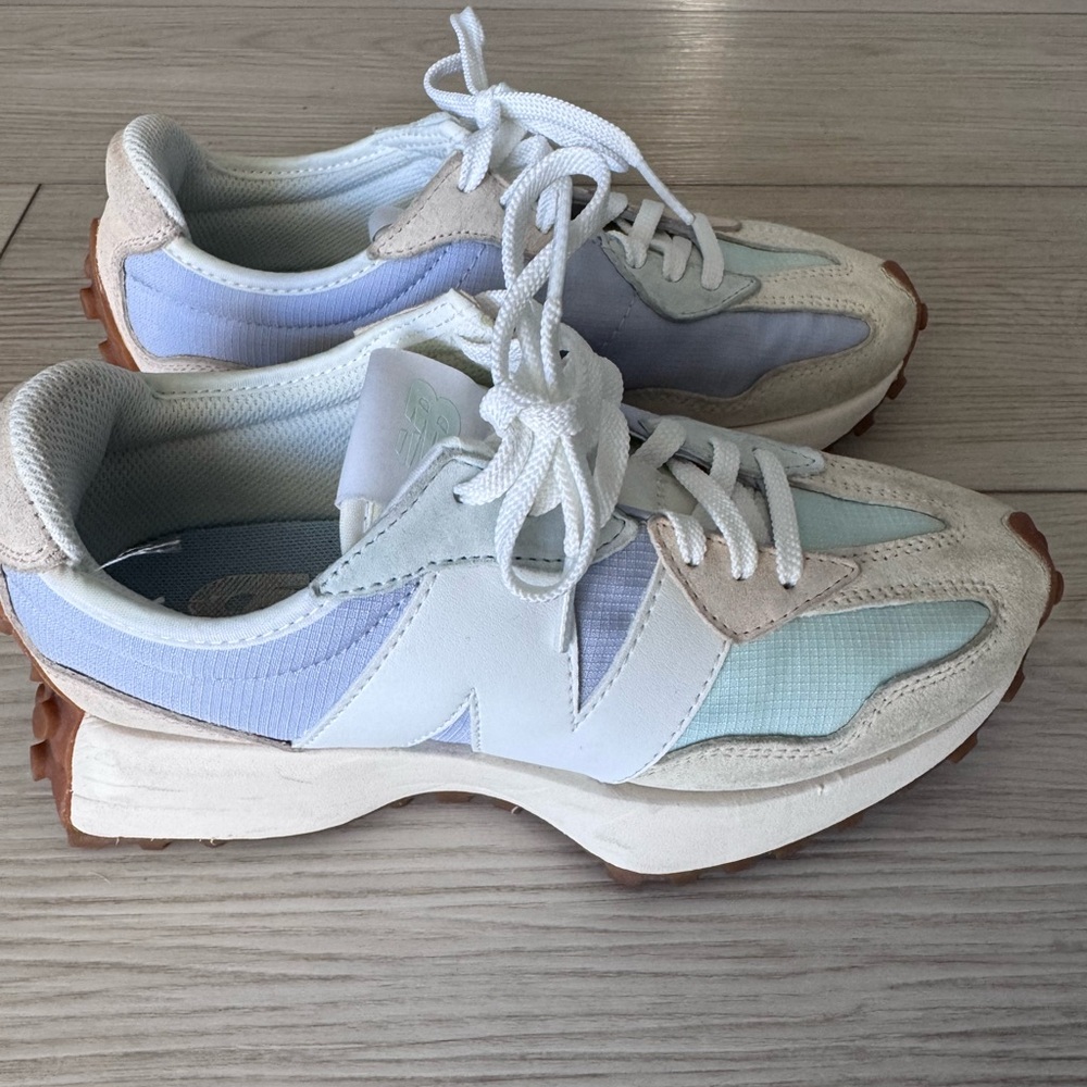 New Balance 327 Morning Fog Women's size W5.5 - Picture 2 of 7